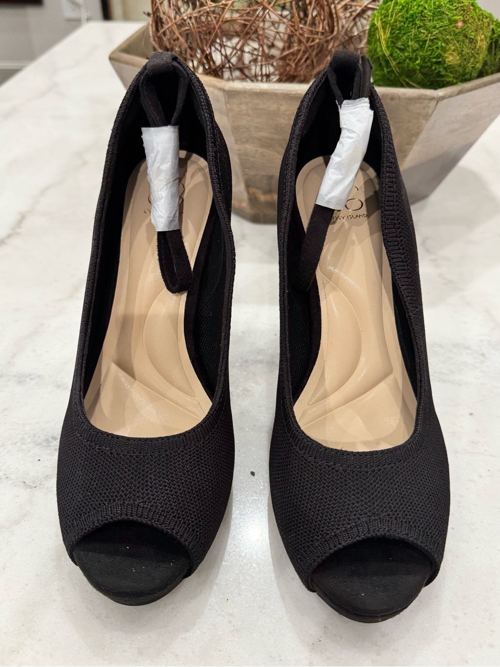 Cosy Island Women’s Black Peep-Toe Dress Pumps